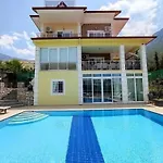 Alpine At Hisaroenue Oeluedeniz Ovacik 6+2, 12 People Βίλα
