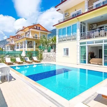 Vilă Alpine At Hisaroenue Oeluedeniz Ovacik 6+2, 12 People Fethiye