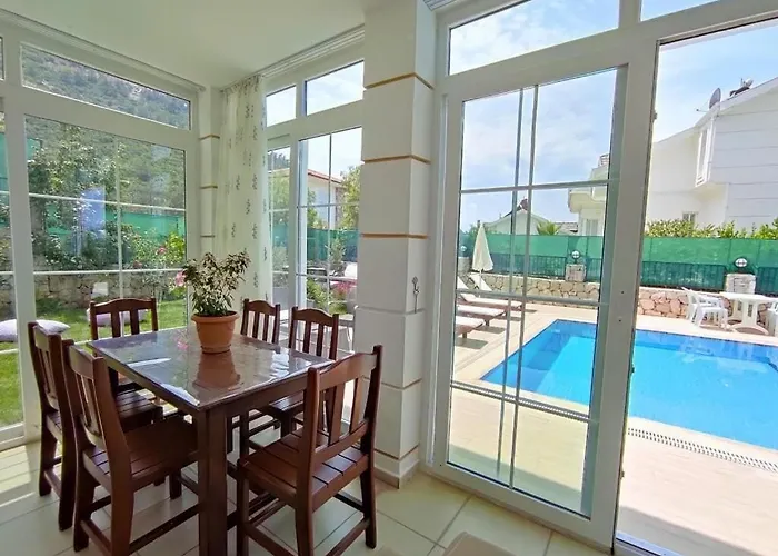 Alpine At Hisaroenue Oeluedeniz Ovacik 6+2, 12 People Vila Fethiye