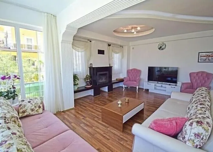 Alpine At Hisaroenue Oeluedeniz Ovacik 6+2, 12 People Fethiye